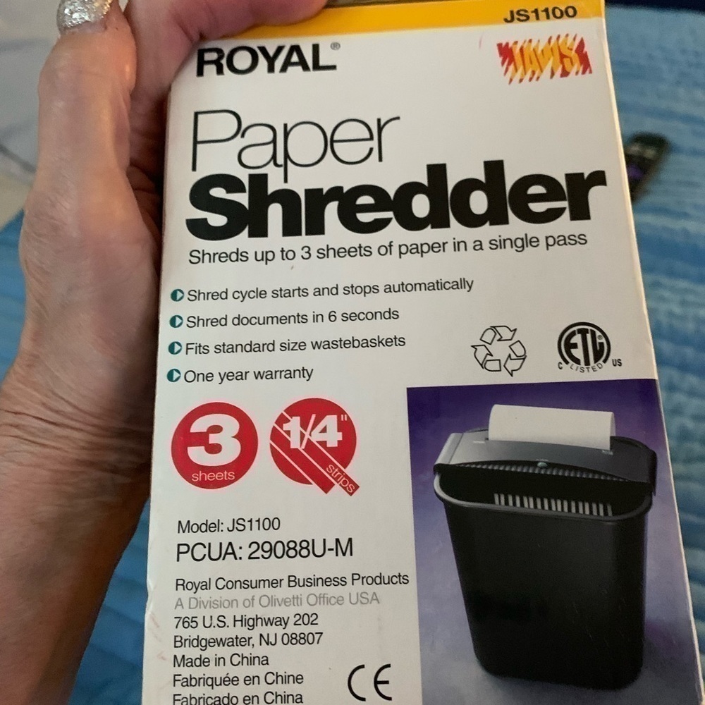 Document shredder - Picture 3 of 4
